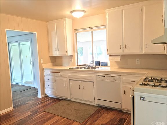 5th image of 928 Watson Ave