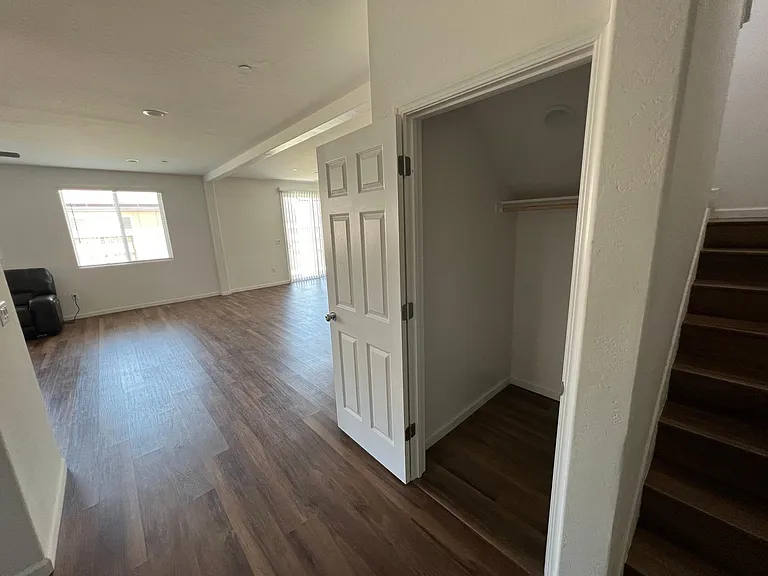 6720 E Vassar Ave — Photo 7