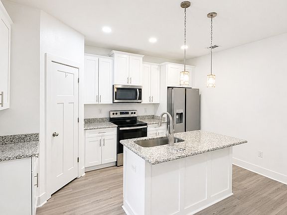3rd image of 5465 Abilene Ct