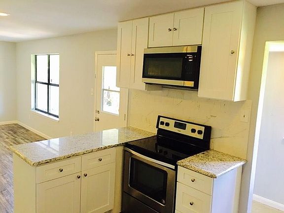 4th image of 931 Lemontree Dr
