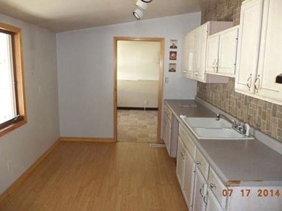 3rd image of 1609 Kings Ct