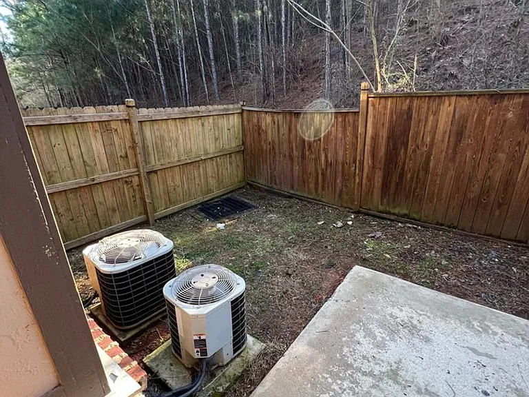 328 Amber Ln — Photo 31