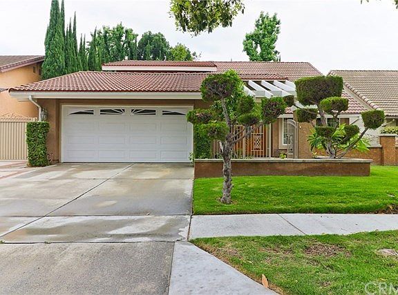 3rd image of 12472 Autumn Breeze St