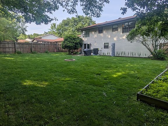 3rd image of 115 Kirkwood Dr