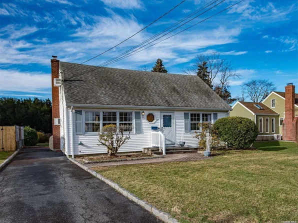 511 5th Street, East Northport, NY 11731