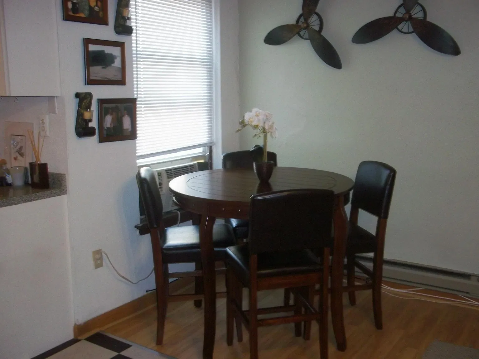 1625 Wallace St — Photo 2
