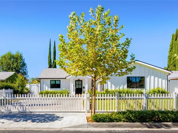 23401 Gilmore St, West Hills, CA 91307