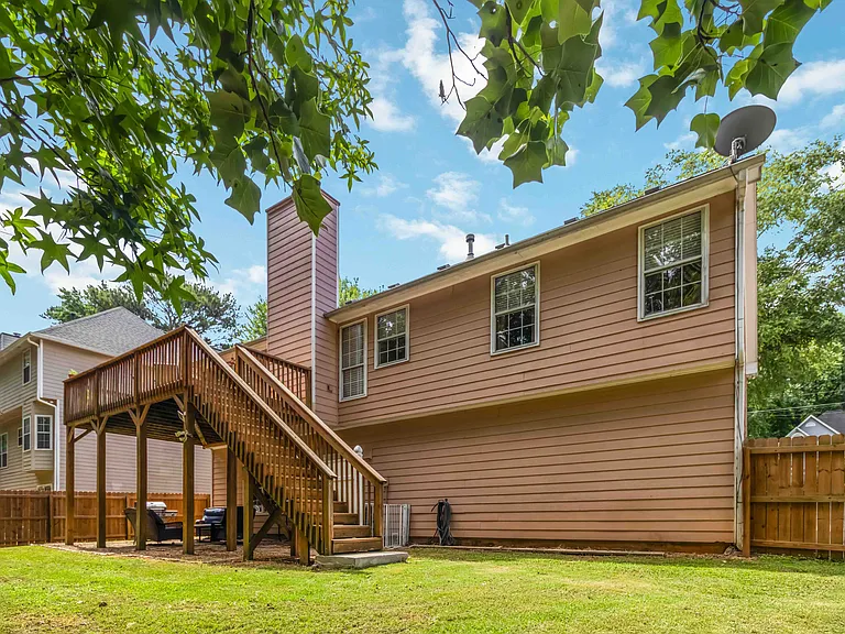 Hunters Branch Ct — Photo 2