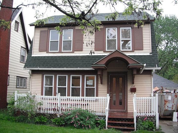 1st image of 152 Garfield Ave NW