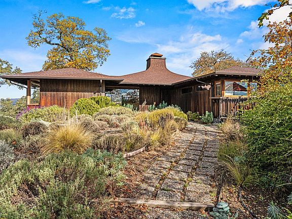 3rd image of 3003 Deerwood Drive