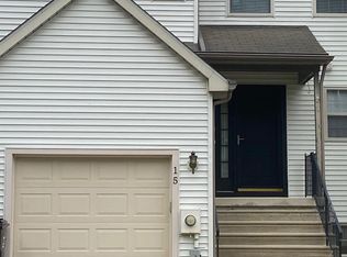 15 Woodstream Ct, Mantua, NJ 08051