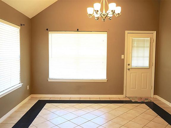 5th image of 5086 Lakeshore Dr