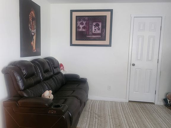 3rd image of 10723 Amador St