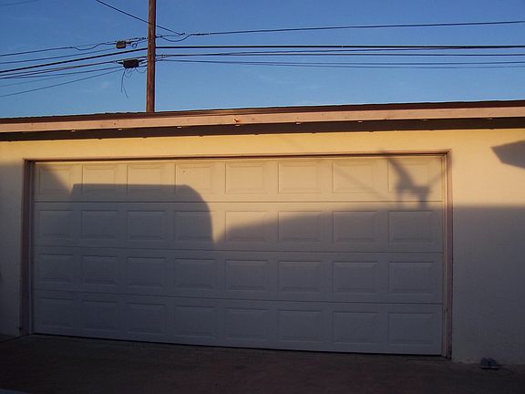 2 car detached garage