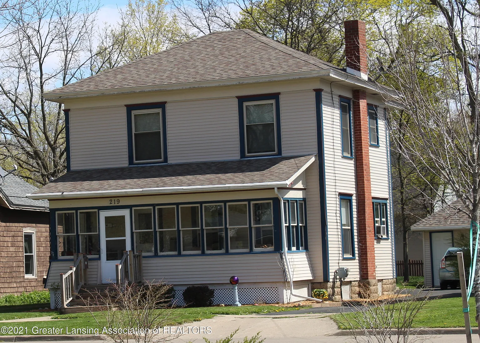 219 S Oliver St photo 1