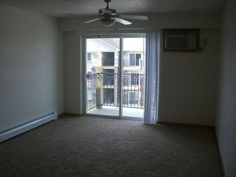 2nd image of 600 NE 56th St APT 4