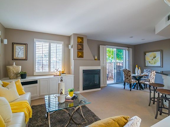 3rd image of 872 Del Avion Ln