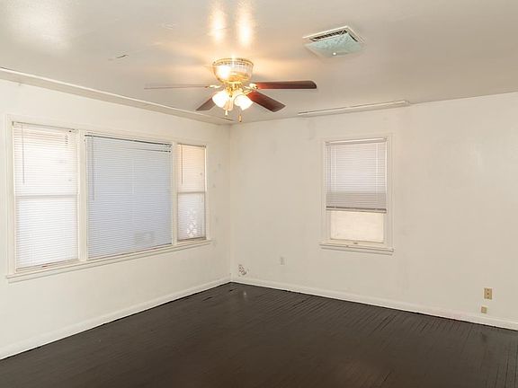 5th image of 1012 Sycamore St