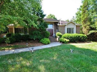 241 Manor Ridge Dr, Matthews, NC 28105