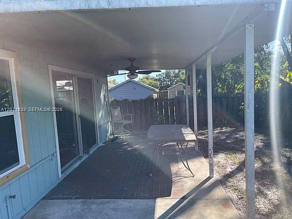 3rd image of 1685 20th Ave SW