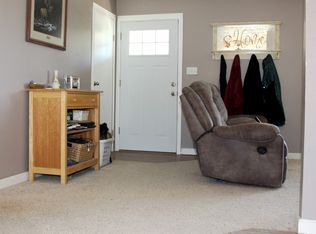 212 2nd Ave SW, Fairfield, MT 59436