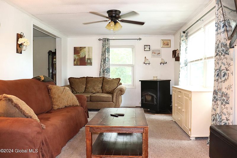 3rd image of 4404 Rynex Corners Road