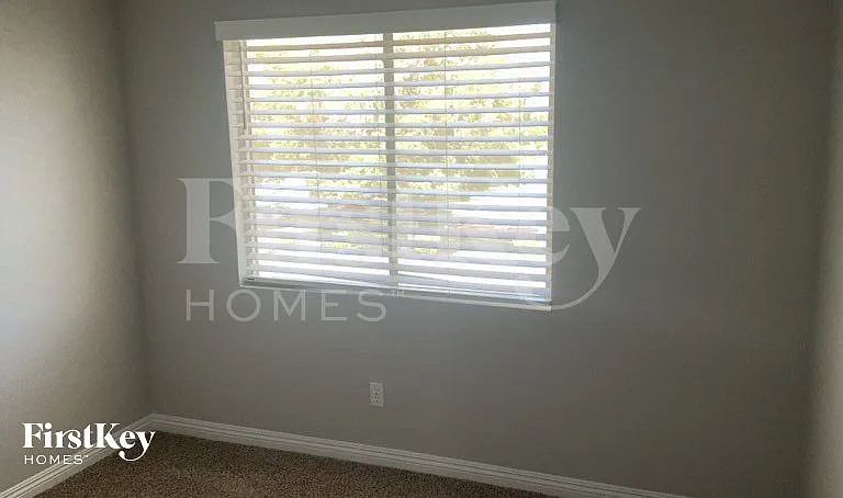 277 Fairbrook Dr — Photo 8