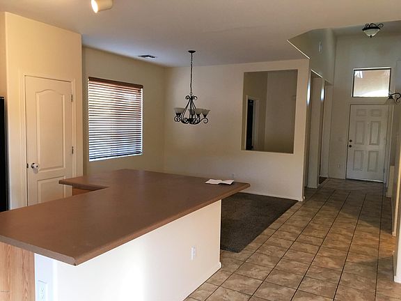 3rd image of 608 E Harold Dr
