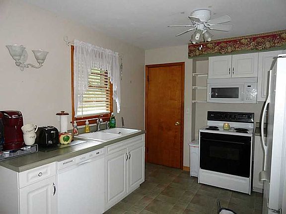3rd image of 308 N Park Rd