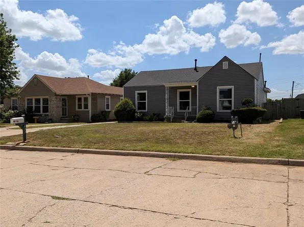422 S 9th St, Yukon, OK 73099