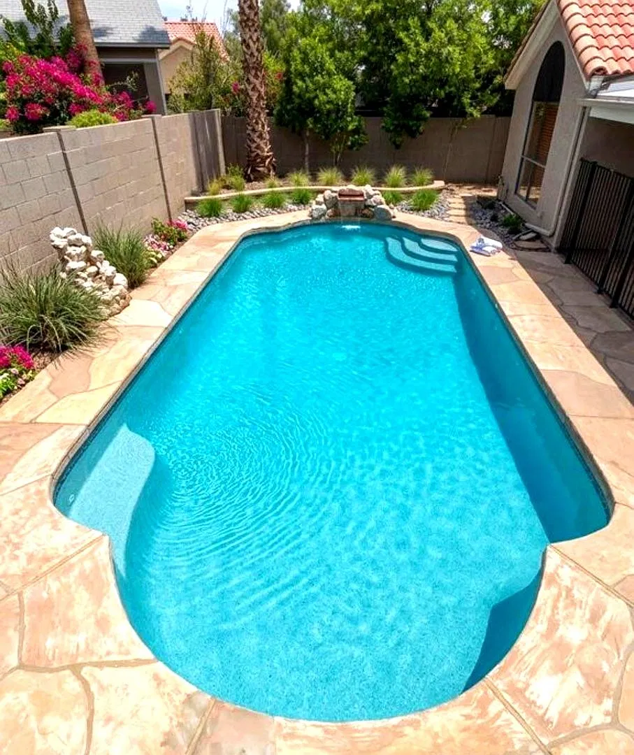 Spacious 4 Bedroom, 2 Bath Pool Home Within Walking Distance to Freestone Park! — Photo 2