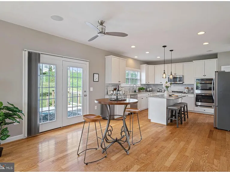 3028 Landing Eagle Ct — Photo 8