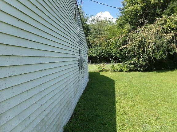 4th image of 2307 Westport Dr
