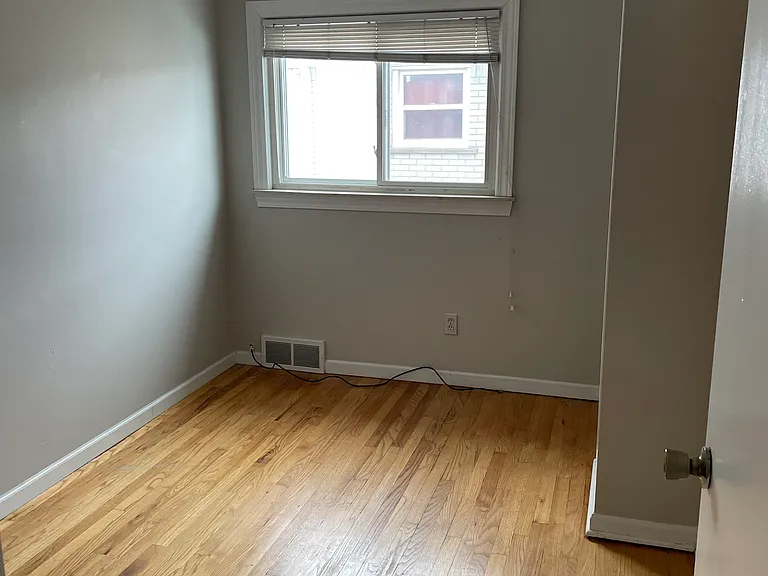 1814 N Center St — Photo 11