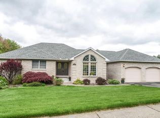 8 Cedar Knoll Dr, Feeding Hills, MA 01030