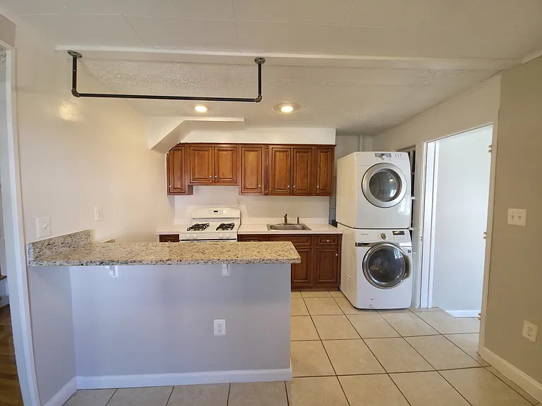 3311 Clay Pl NE — Photo 10