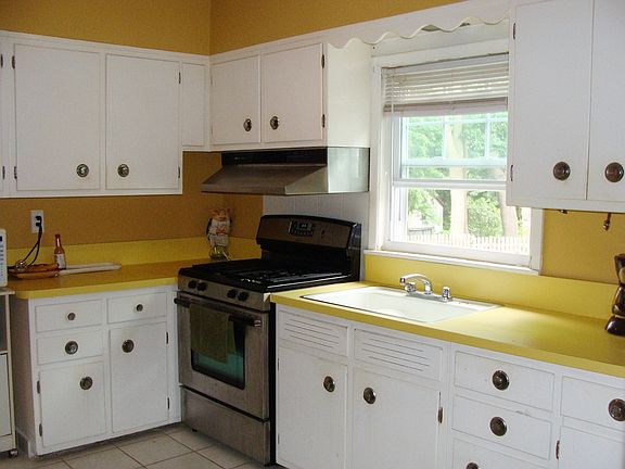 5th image of 310 Union Ave