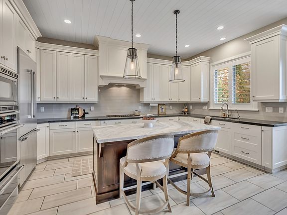 3rd image of 1714 E Rachelwood Ln