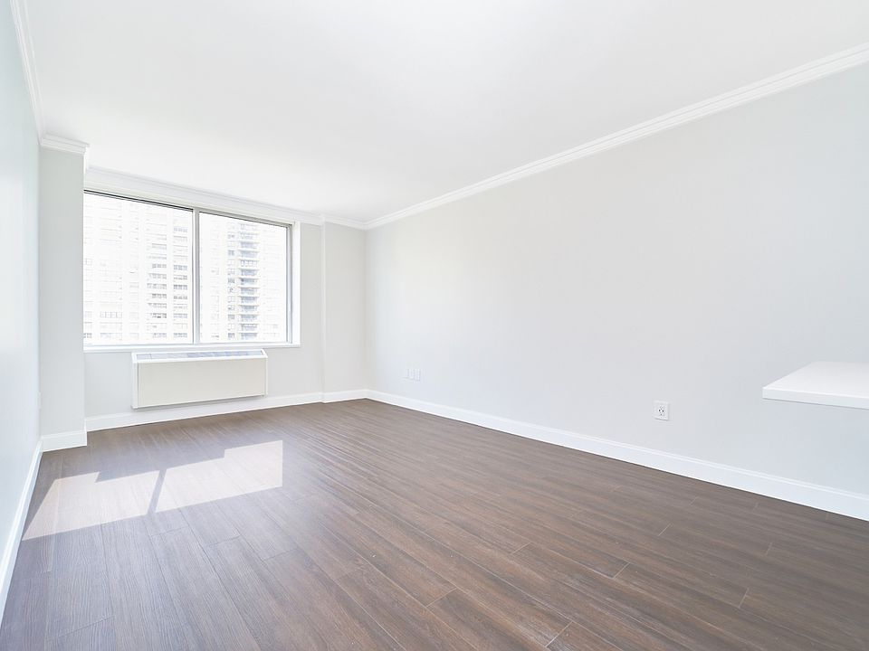 1st image of 160 Riverside Blvd APT 19H