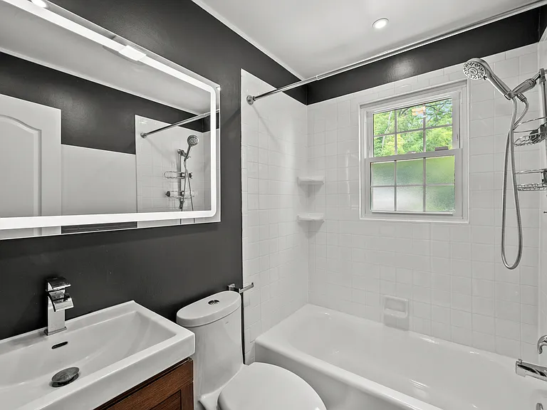 3017 S Hill St — Photo 27
