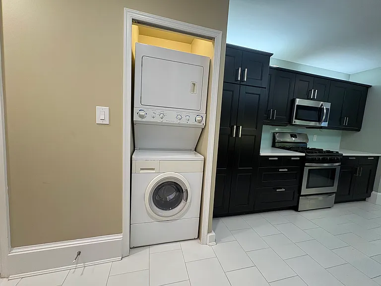 1424 S St NW — Photo 8