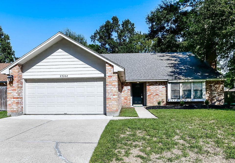 1st image of 25302 Hollybush Ln