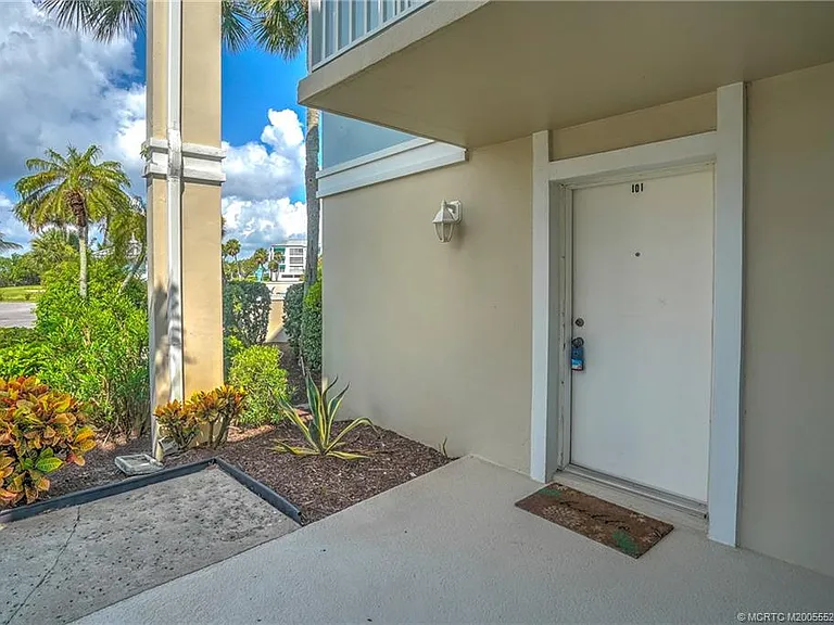 40 NE Plantation Rd #110 — Photo 4