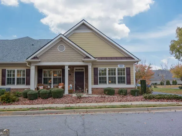 910 Brook Knoll Ln, Cumming, GA 30041