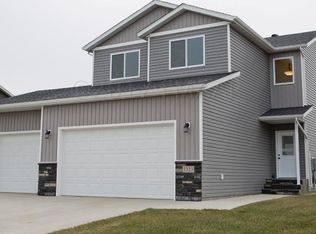 1317 Legion Ln W, West Fargo, ND 58078