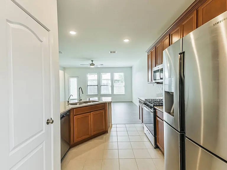 9115 Brixham Dr — Photo 10