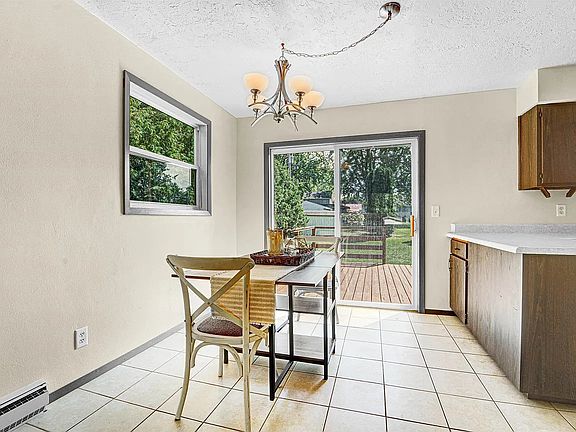 5th image of 5131 Lakewind Dr #1