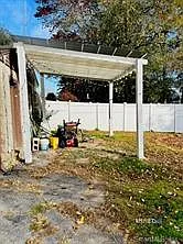 2 bed, 1.0 bath, 2292 sqft, $1,595 — Photo 4