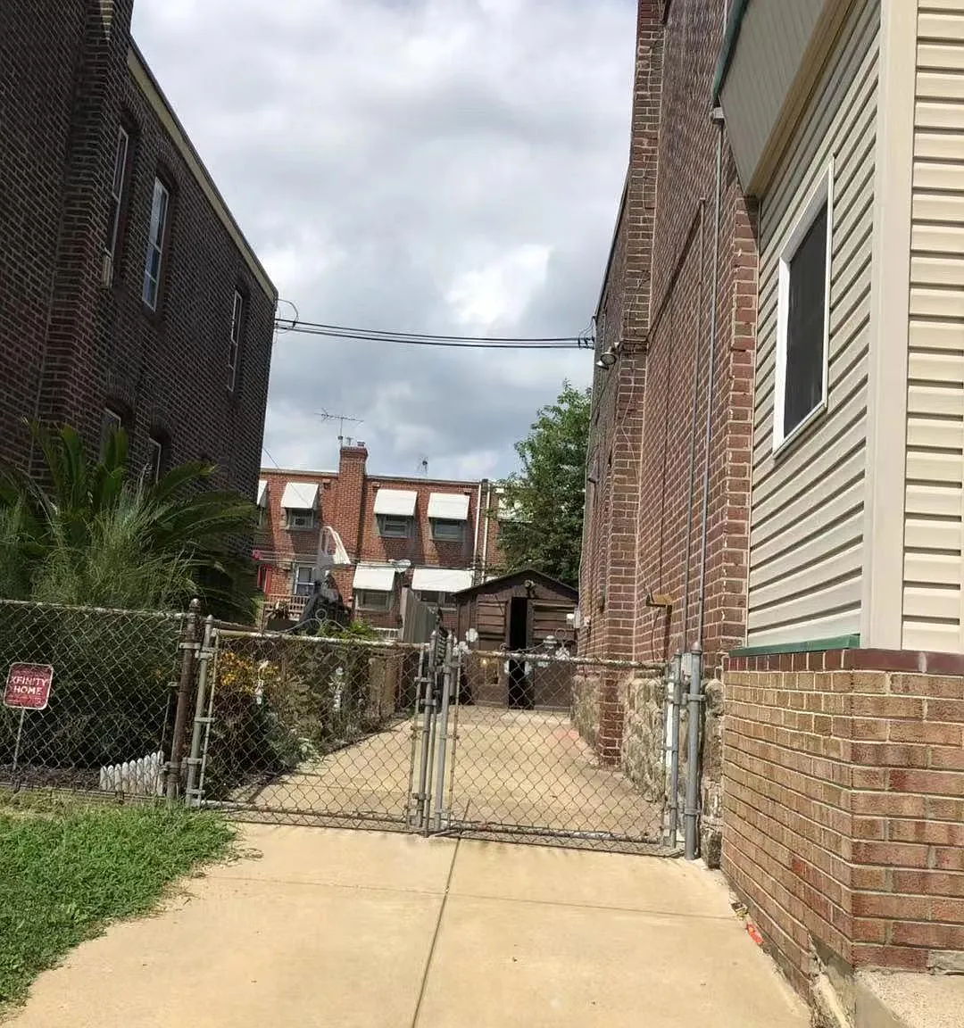 3 bed, 1280 sqft, $1,550 — Photo 2