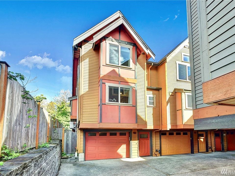 1st image of 2318 NE North St #113